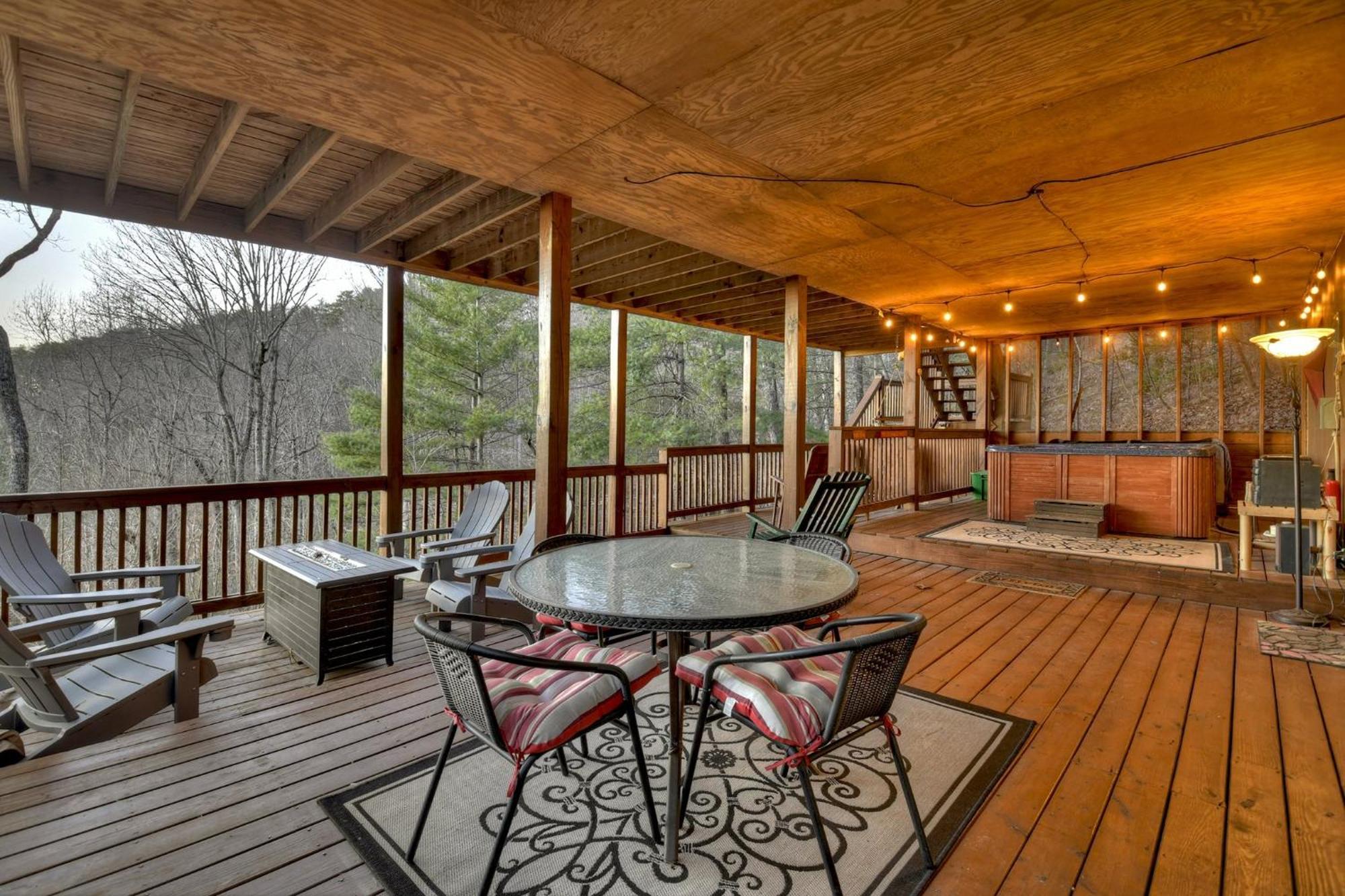 Talking Leaves Hot Tub Firepit And Comfy King Beds Villa Ellijay Ngoại thất bức ảnh