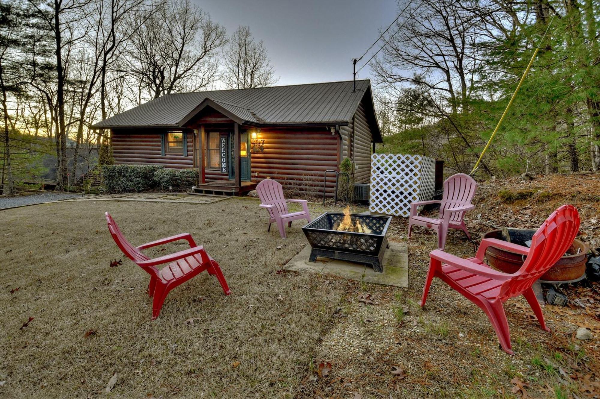 Talking Leaves Hot Tub Firepit And Comfy King Beds Villa Ellijay Ngoại thất bức ảnh